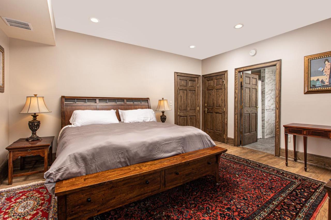Frederick Stearns House Historic